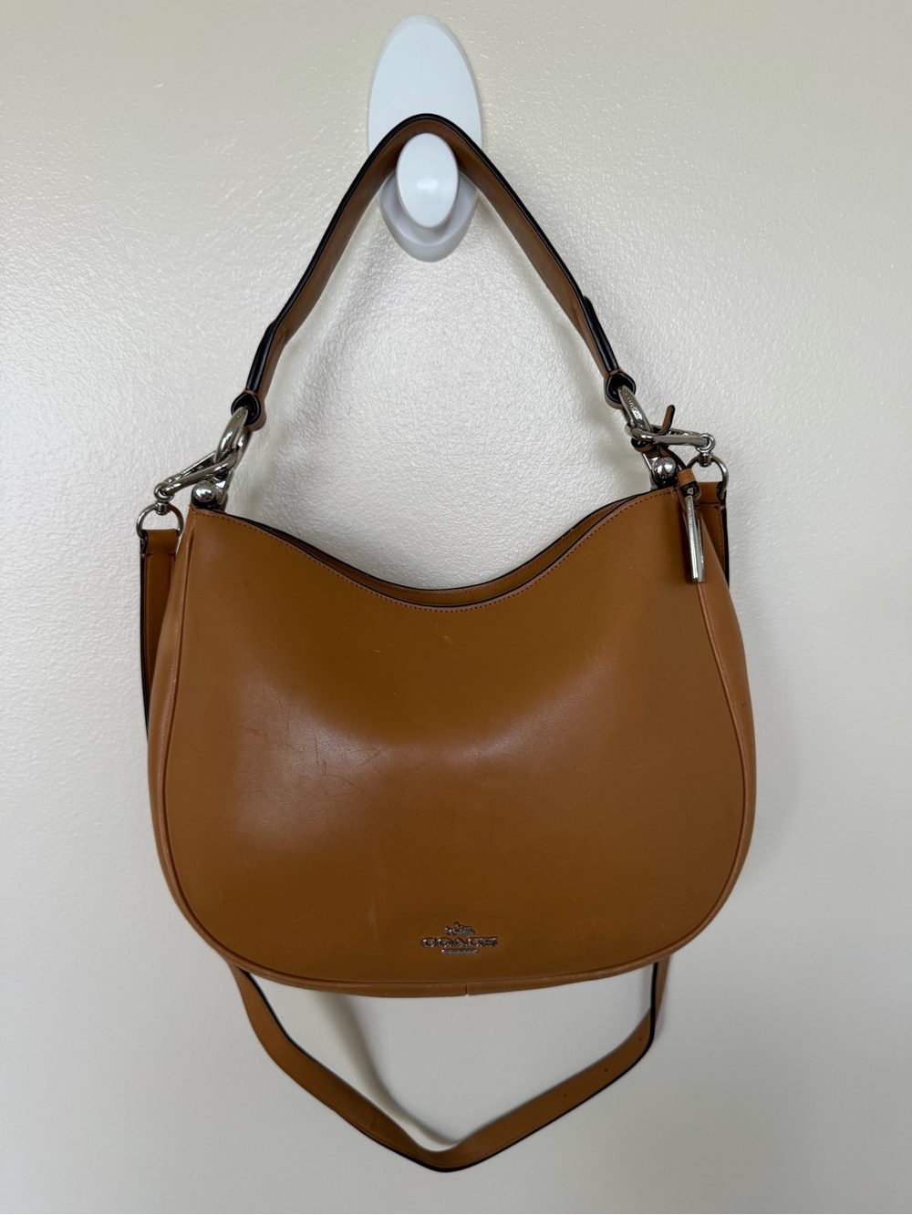 COACH Nomad Crossbody Bag 54446 Glovetanned Leather in Tan